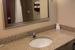  - Holiday Inn Express Niagara Falls