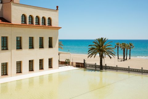 LE MERIDIEN RA BEACH HOTEL SPA - Photo 40