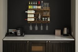  - Epicurean Hotel Midtown Atlanta - I-75 & I-85, Exit 250