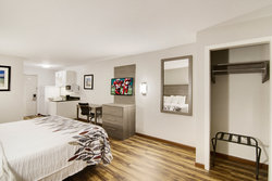  - Red Roof Inn & Suites NAS Pensacola