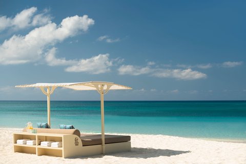 Beach daybed on Seven Mile Beach