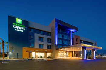 Holiday Inn Express & Suites Palm Desert - Millennium