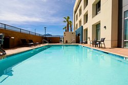  - Holiday Inn Express & Suites Palm Desert