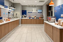  - Holiday Inn Express & Suites Palm Desert