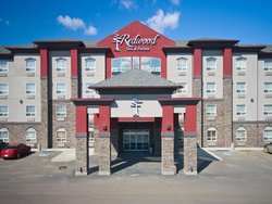  - Redwood Inn & Suites Clairmont