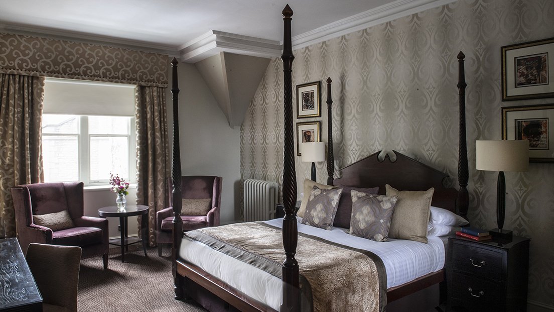 NUTFIELD PRIORY-guestroom-Huxley Suite.jpg