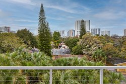  - Sarasota Modern Hotel