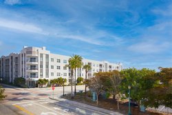  - Sarasota Modern Hotel