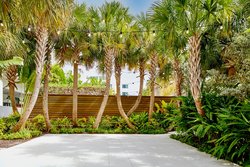  - Sarasota Modern Hotel