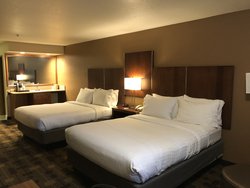  - Holiday Inn Express & Suites Corning - I-5, Exit 630