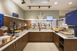  - Holiday Inn Express Downtown Toronto