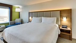  - Holiday Inn Express Woodland Hills - US 101, Exit 27