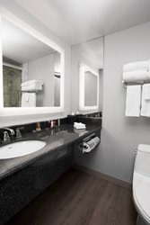  - Marriott Gateway on the Falls Hotel Niagara Falls