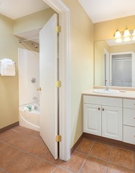  - Club Wyndham Newport Overlook Resort Jamestown