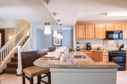  - Club Wyndham at Waikiki Beach Walk Resort Honolulu