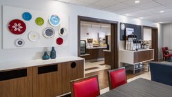  - Holiday Inn Express & Suites Airdrie