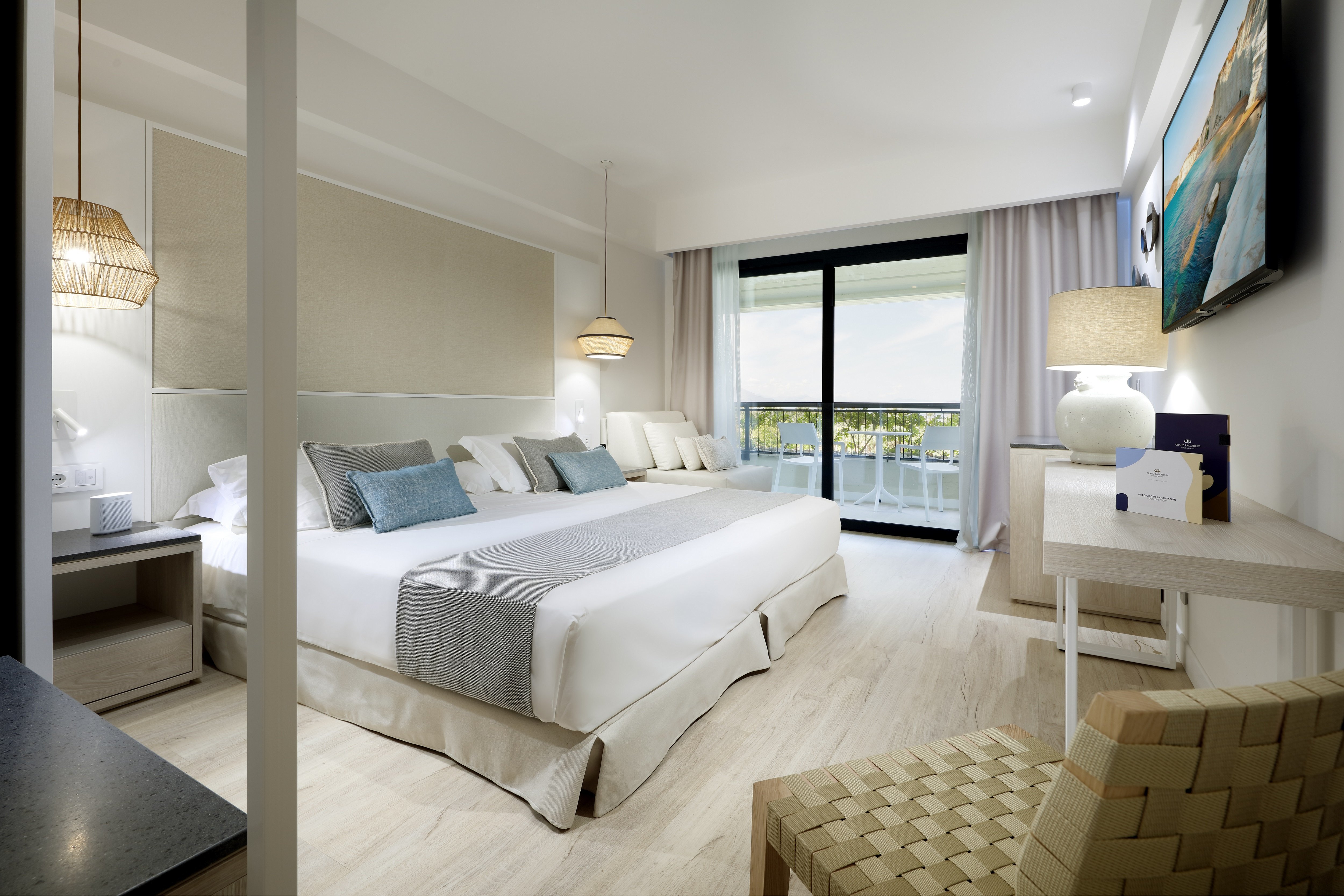 GRAND PALLADIUM SICILIA-guestroom-Rooms Deluxe.jpg