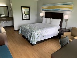  - HomeTowne Studios Battle Creek - I-94, Exit 97