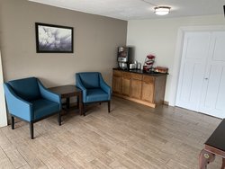  - HomeTowne Studios Battle Creek - I-94, Exit 97