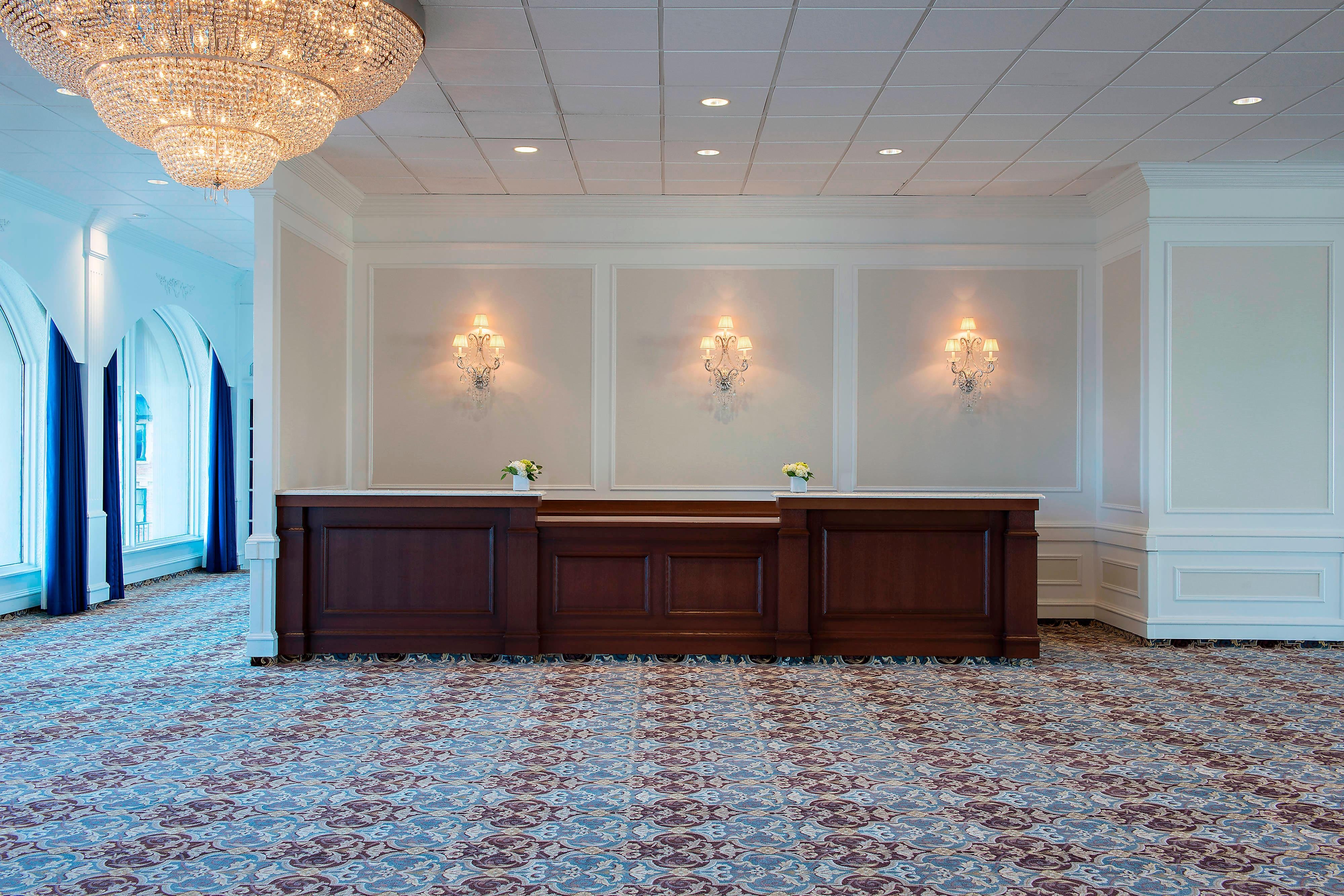 Top of the Inn - Bar
