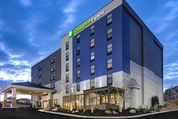 - Holiday Inn Express & Suites 90th Street West Omaha