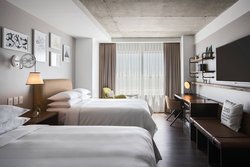  - Renaissance Hotel Airport Gateway Atlanta - I-85, Exit 72