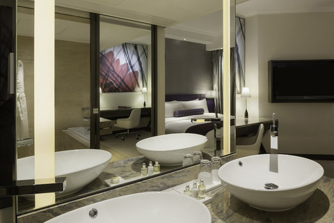 GATEWAY HOTEL - Photo 6