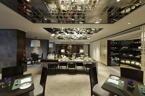 GATEWAY HOTEL - Photo 10