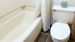  - Oak Grove Inn - I-70, Exit 28