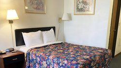  - Oak Grove Inn - I-70, Exit 28