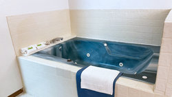  - Oak Grove Inn - I-70, Exit 28