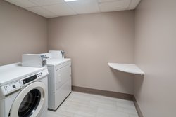  - Holiday Inn Express & Suites Bluffton