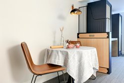  - Elwood Hotel Downtown Lexington