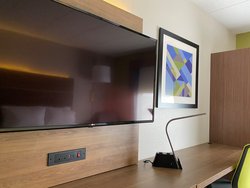  - Holiday Inn Express & Suites Fort Wayne - I-69, Exit 302