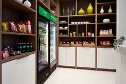  - Holiday Inn & Suites Montreal Airport Lachine