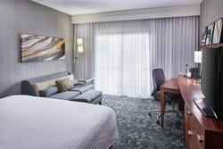  - Courtyard by Marriott Hotel Oakbrook Terrace