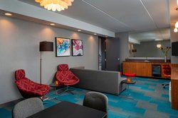  - Aloft Hotel Rogers - I-49, Exit 83