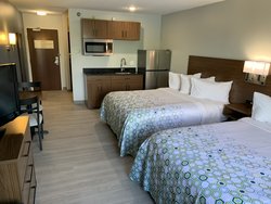  - HomeTowne Studios Okemos - I-96, Exit 110