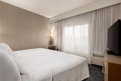  - Courtyard by Marriott Taylor Road Roseville - I-80, Exit 105