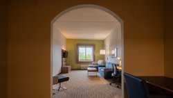  - Holiday Inn Express & Suites Mankato