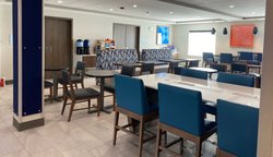  - Holiday Inn Express & Suites Mall Grand Junction