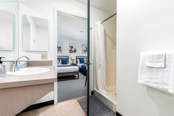 - CozySuites Central West End St Louis
