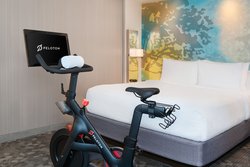  - Courtyard by Marriott Hotel Avalon Area Alpharetta