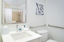  - Four Points by Sheraton Hotel Louisville Airport - I-65, Exit 132