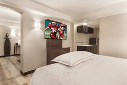  - Red Roof Plus+ Inn Erie