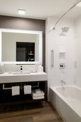  - Marriott Hotel Downtown Tacoma - I-705