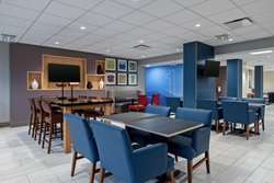  - Holiday Inn Express & Suites Woodbridge - I-95, Exit 158