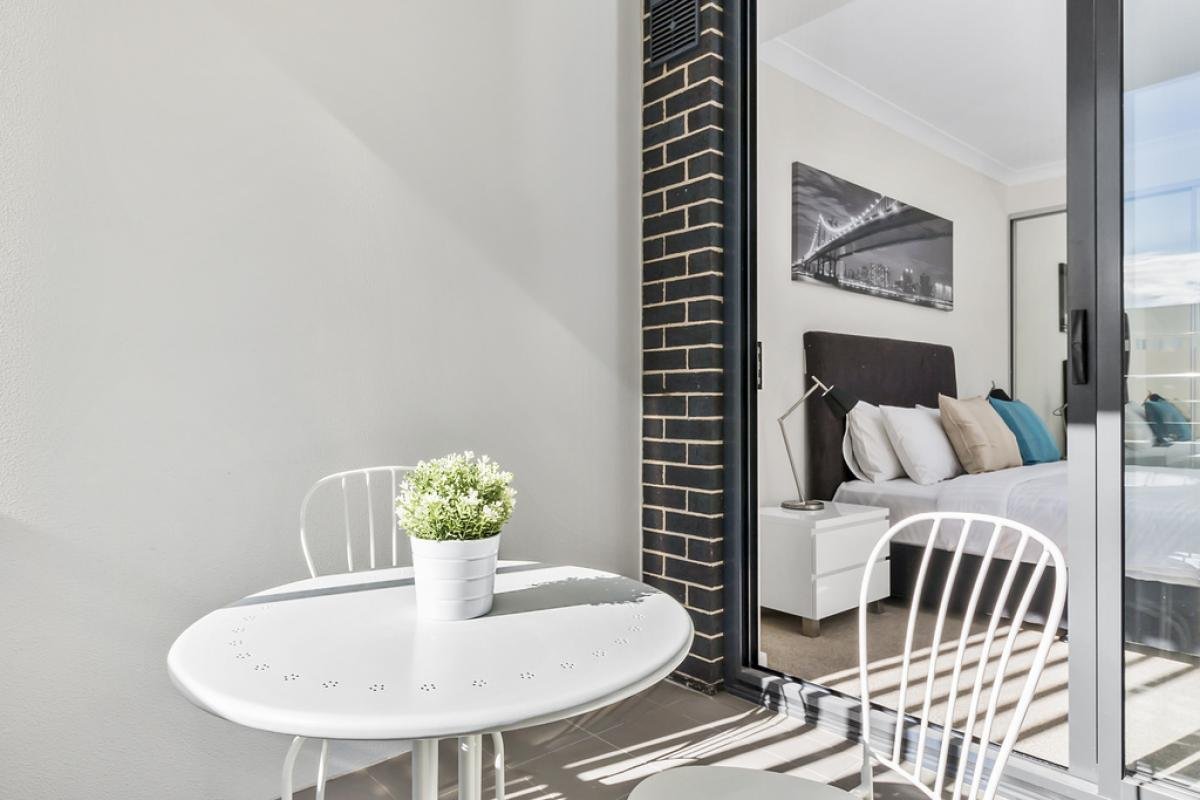 ASTRA LIVERPOOL-guestroom-Liverpool - 1 Bedroom + Study Apartment.jpg