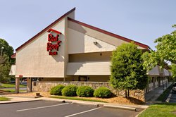  - Red Roof Inn Coliseum Greensboro - I-40, Exit 217