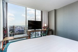  - Aloft Hotel Downtown Austin - I-35, Exit 234B